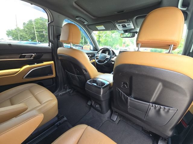 Used 2022 Kia Telluride SX w/ Towing Package FWD image 17