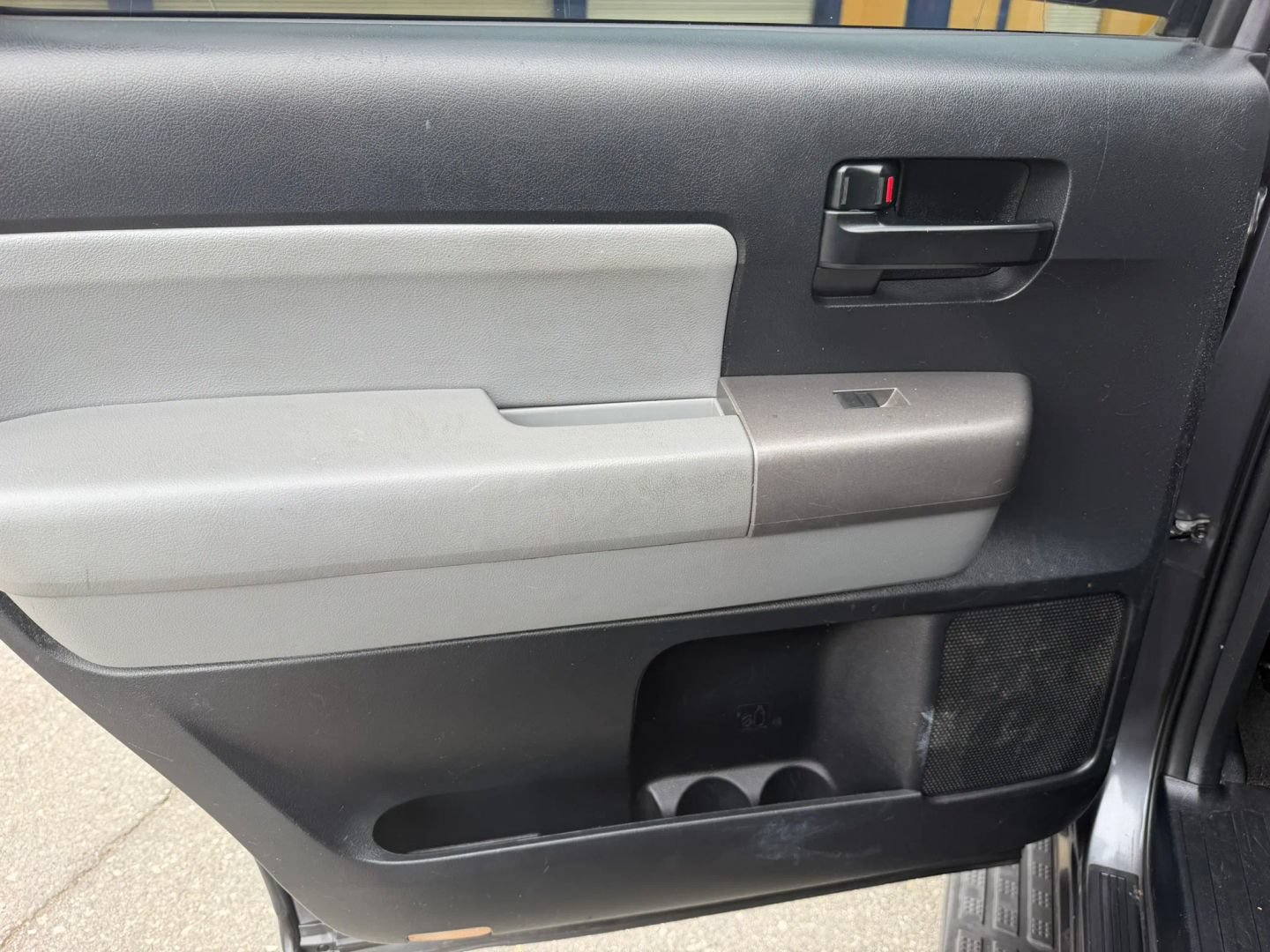 Used 2013 Toyota Sequoia SR5 RWD image 12