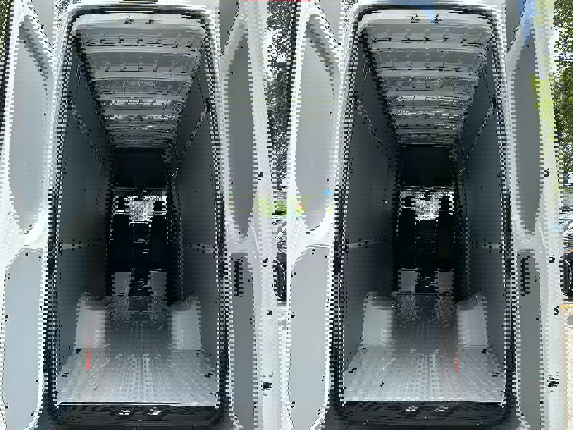 Used 2023 Mercedes-Benz Sprinter 3500 image 29