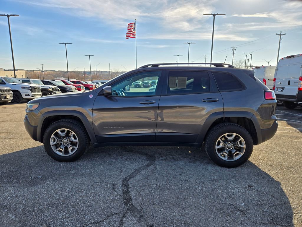 Used 2019 Jeep Cherokee Trailhawk w/ Cold Weather Group image 7
