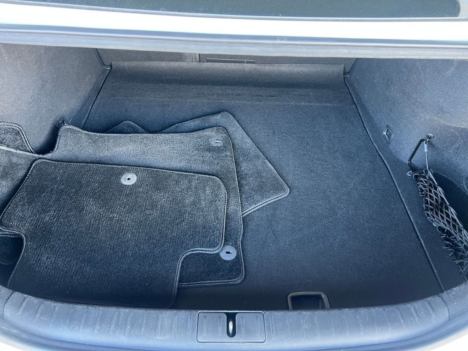 Used 2025 Genesis G70 2.5T image 31