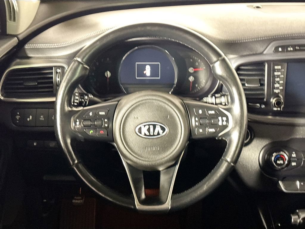 Used 2018 Kia Sorento SX image 13