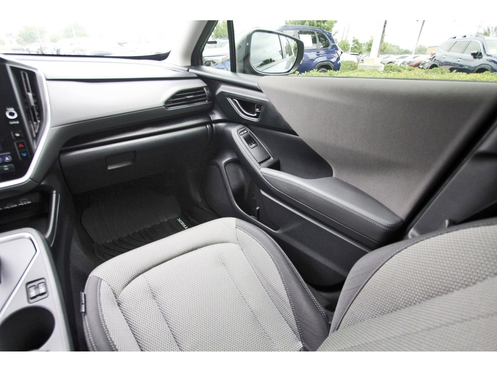 Used 2024 Subaru Crosstrek 2.0i Premium AWD/4WD image 10