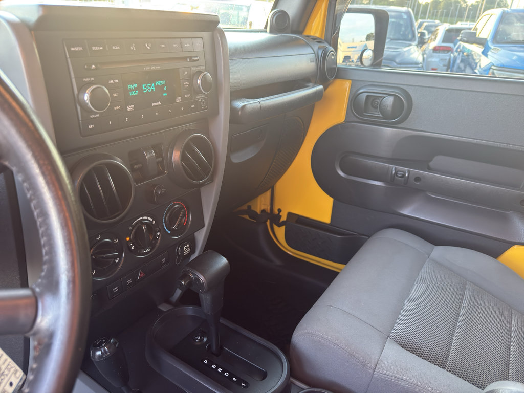 Used 2008 Jeep Wrangler Rubicon w/ Dual Top Group AWD/4WD image 20