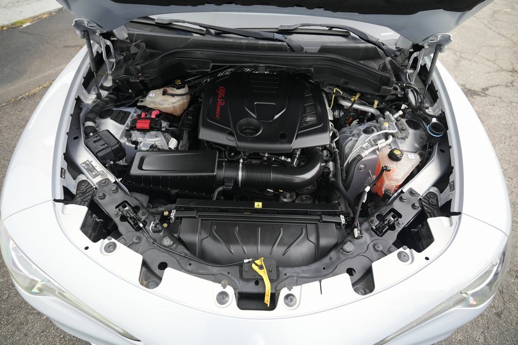 Used 2022 Alfa Romeo Stelvio Sprint image 17