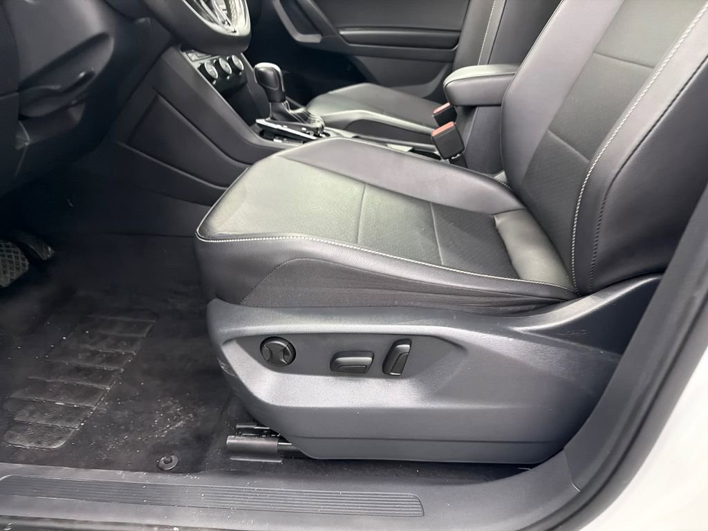 Used 2021 Volkswagen Tiguan SE w/ Panoramic Sunroof Package FWD image 10