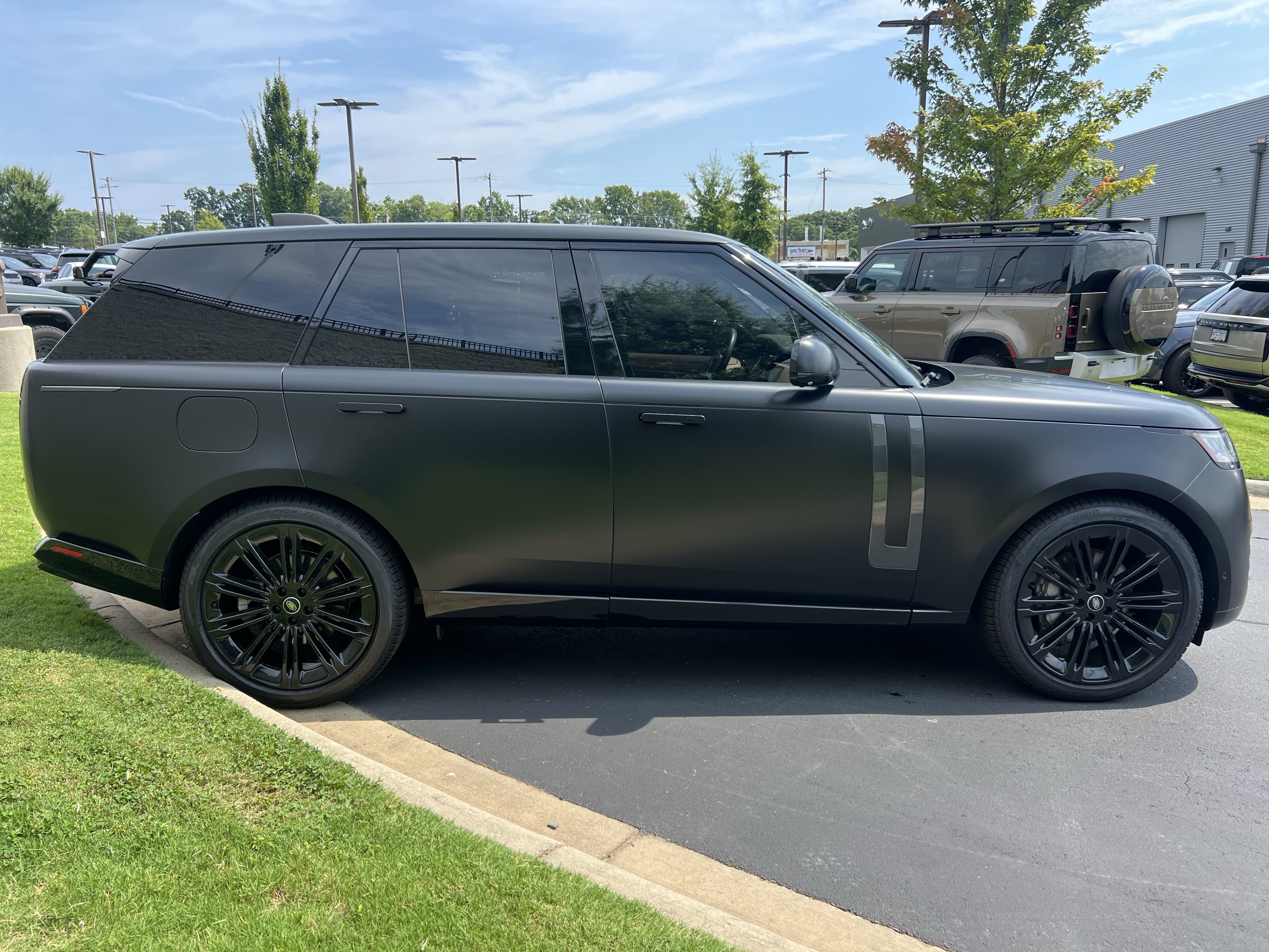 Certified 2024 Land Rover Range Rover SE AWD/4WD image 8