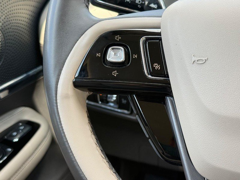 Certified 2023 Lincoln Corsair AWD w/ Equipment Group 101A image 18