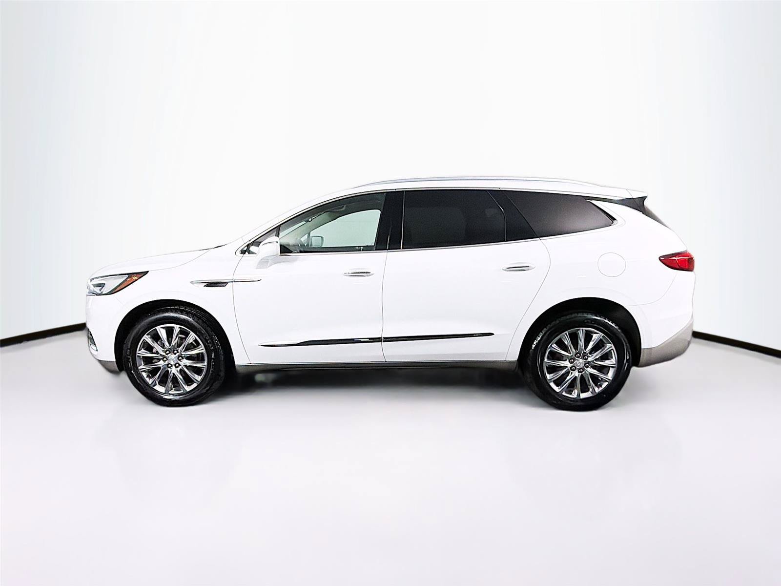 Used 2020 Buick Enclave Essence w/ Sound and Sites Package AWD/4WD image 8