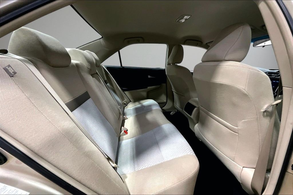 Used 2012 Toyota Camry LE image 23