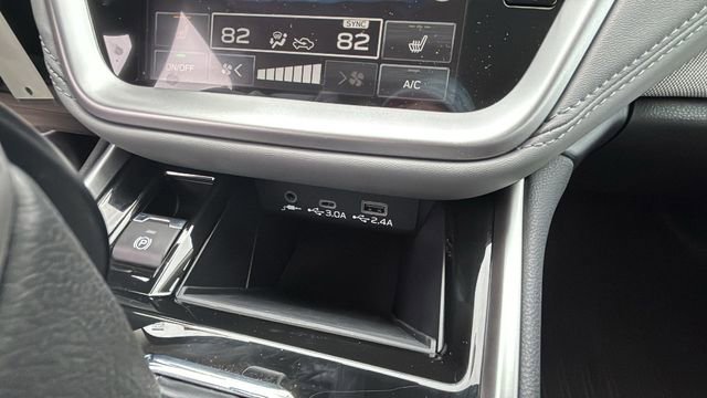 Used 2025 Subaru Legacy Premium AWD/4WD image 31