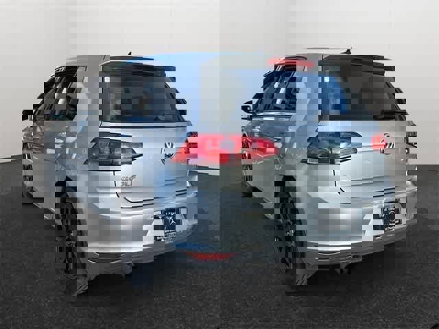 Used 2015 Volkswagen Golf S image 5