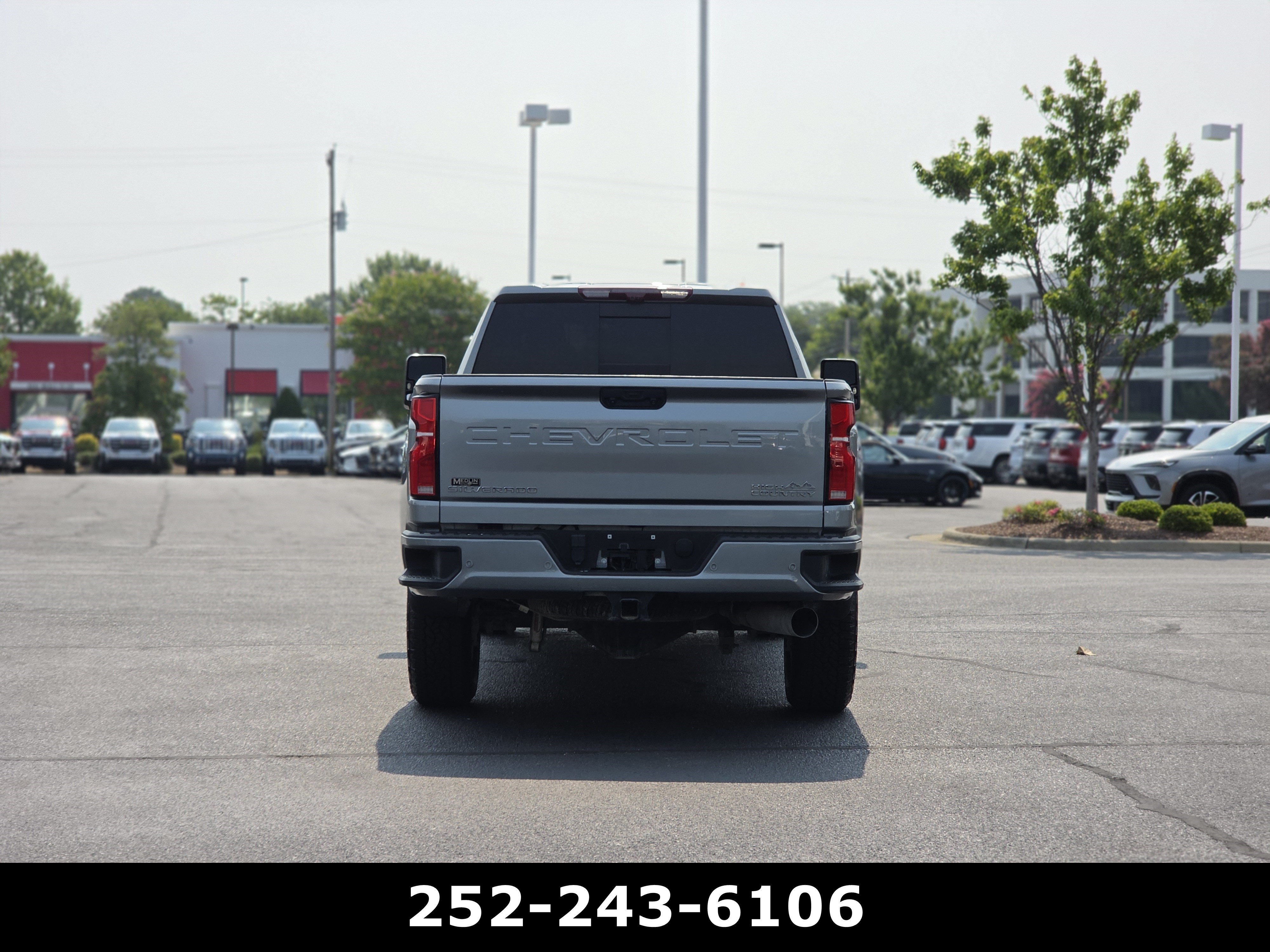 Used 2024 Chevrolet Silverado 2500 High Country w/ Technology Package AWD/4WD image 6