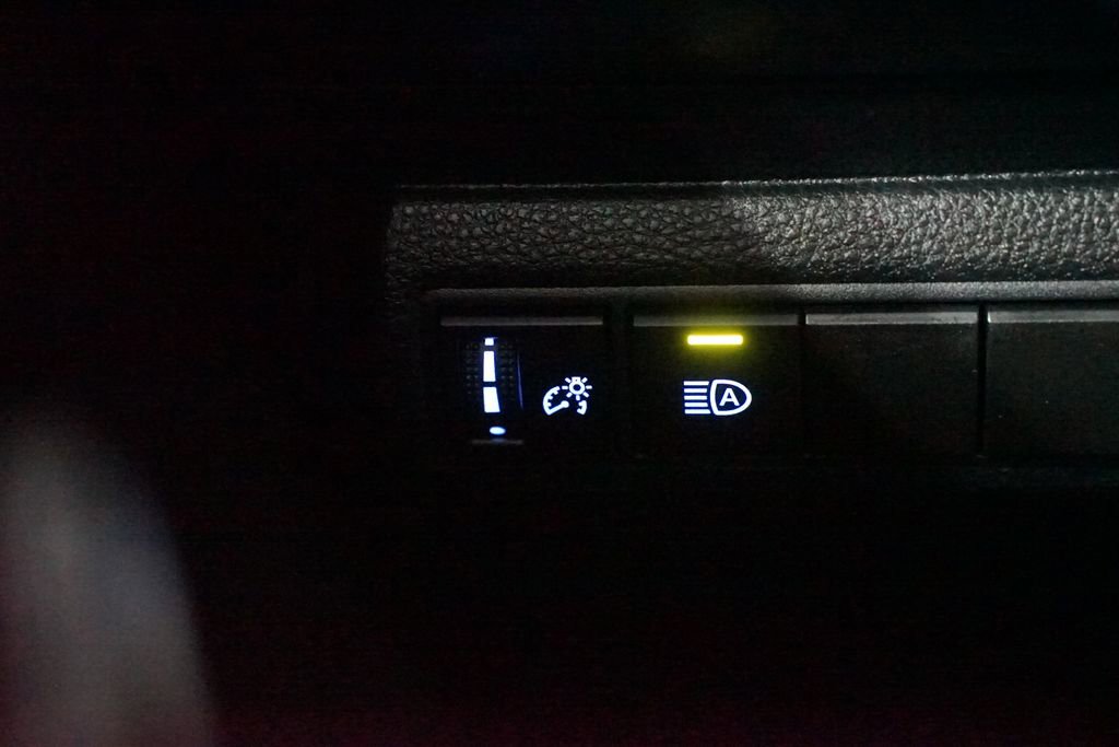 Certified 2021 Toyota Corolla LE image 21