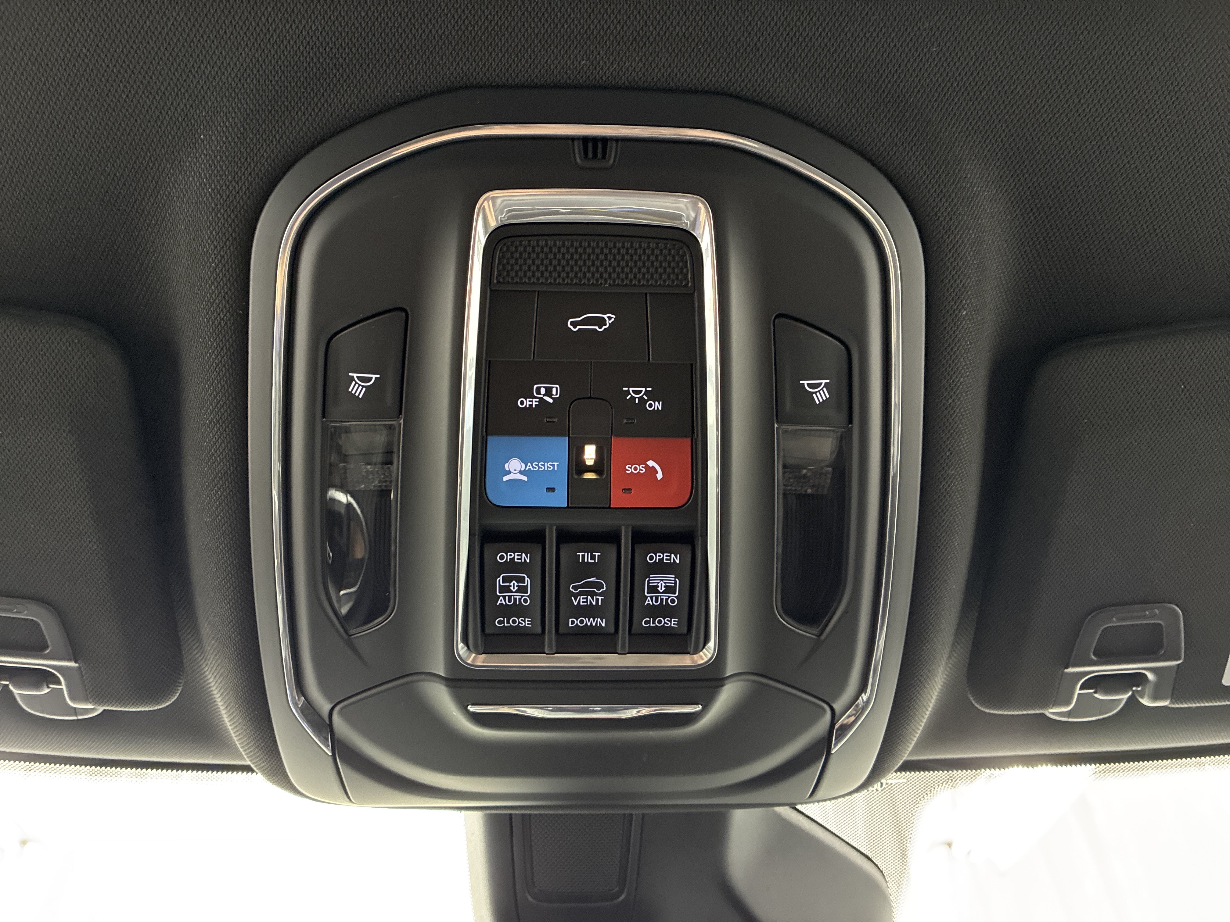 Certified 2024 Jeep Grand Cherokee L Limited w/ Luxury Tech Group II AWD/4WD image 23