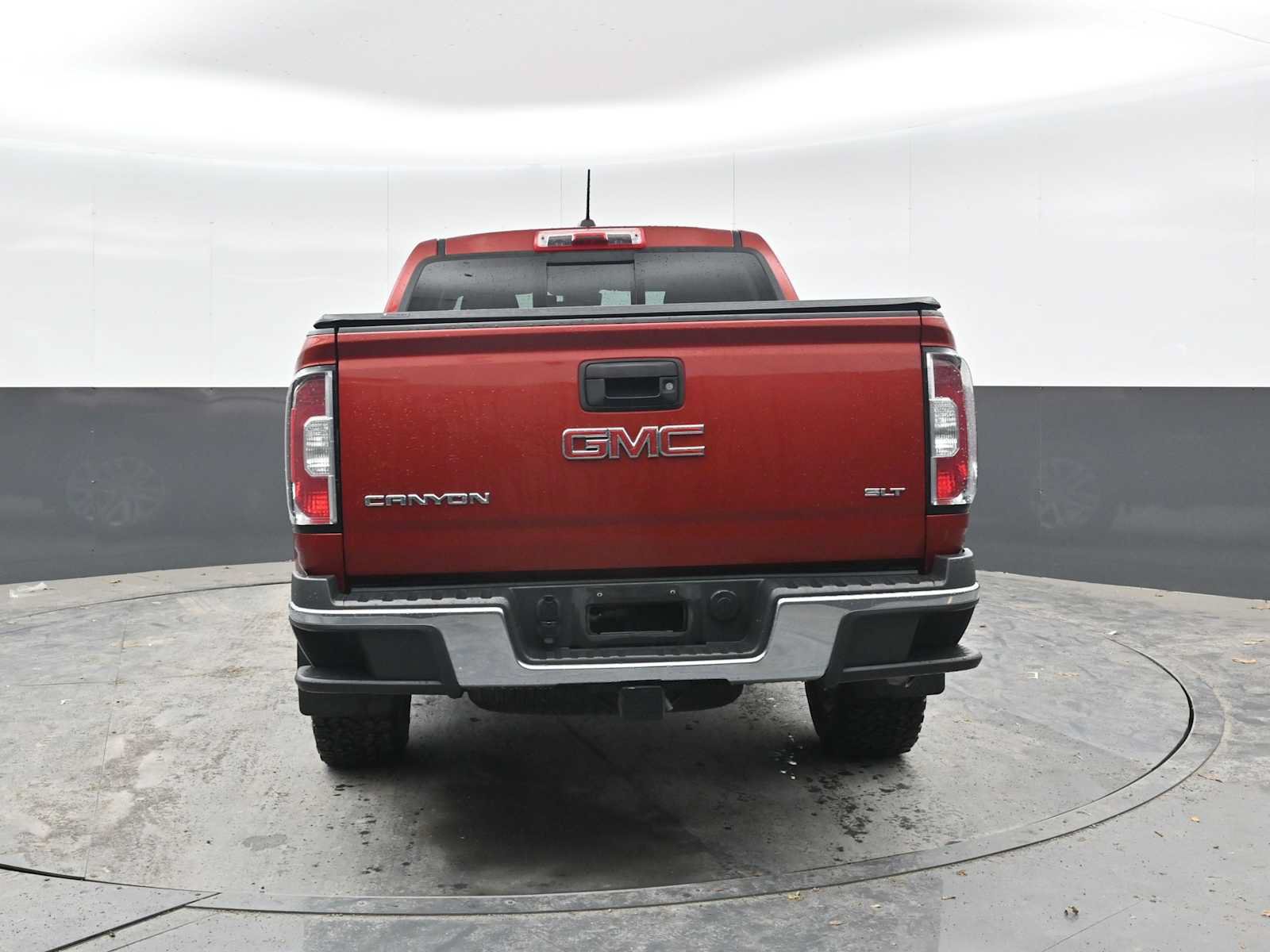 Used 2015 GMC Canyon SLT w/ Driver Alert Package AWD/4WD image 11