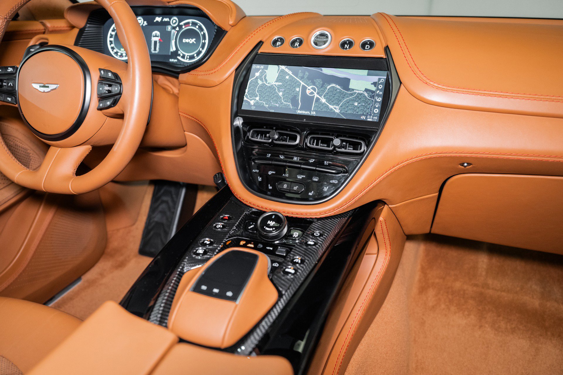 Used 2023 Aston Martin DBX 707 image 28