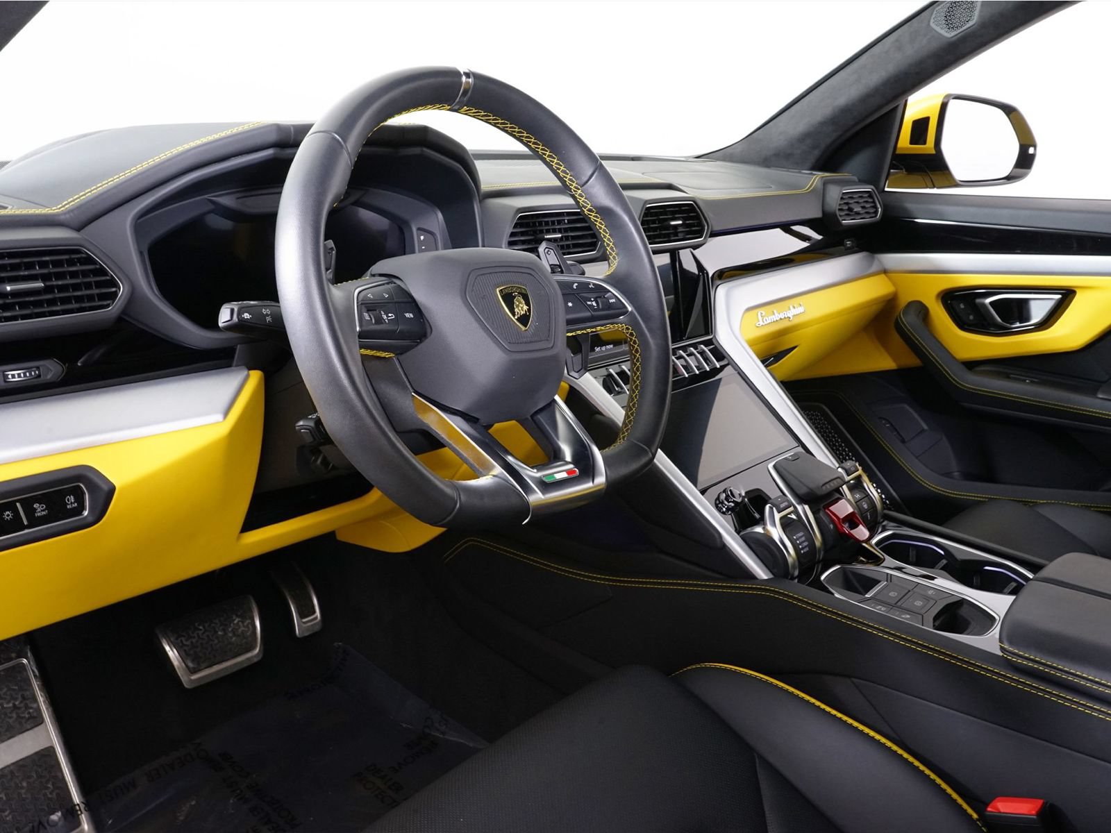 Used 2023 Lamborghini Urus S AWD/4WD image 35