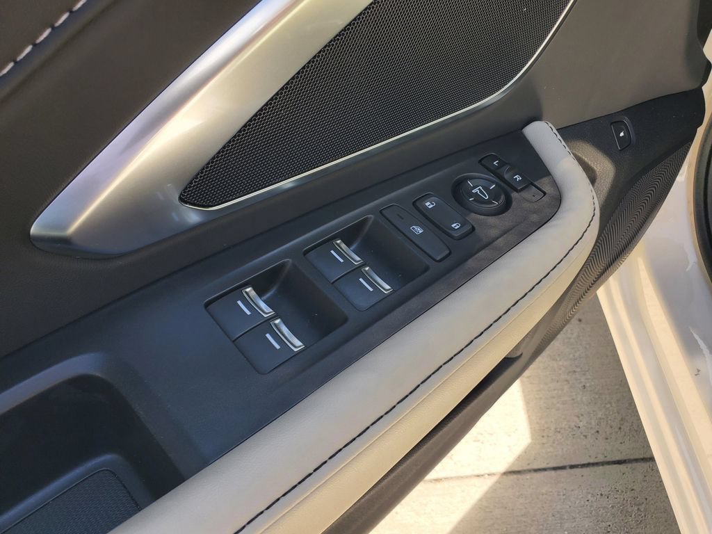 Used 2026 Acura RDX SH-AWD image 21