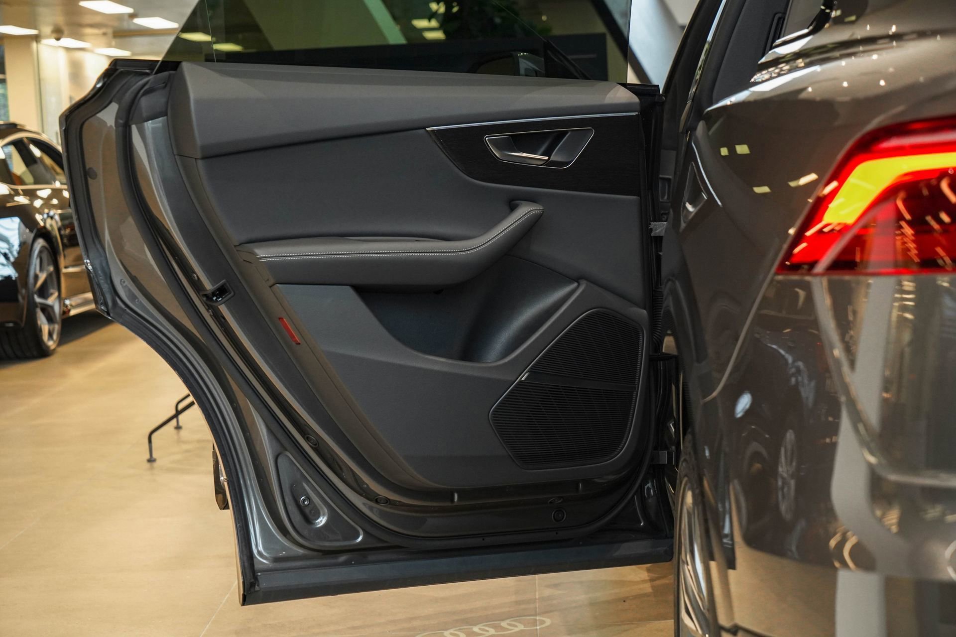 New 2025 Audi Q8 Premium Plus image 25