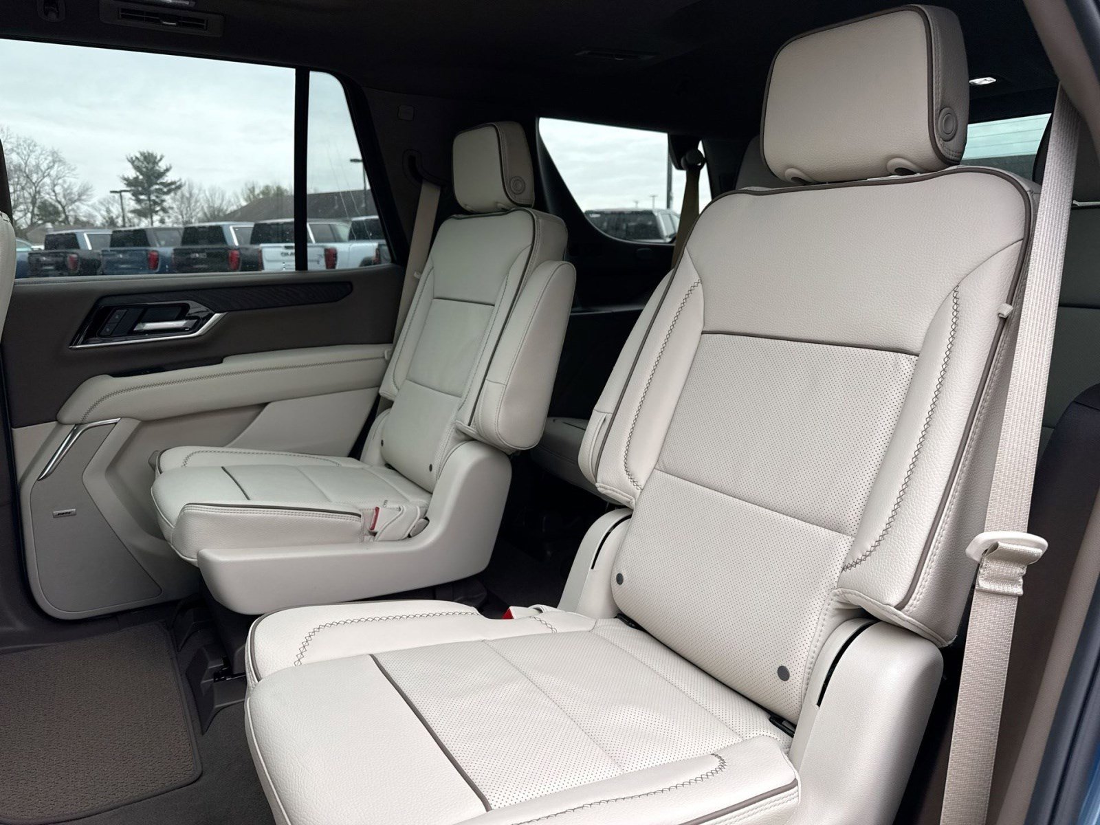 New 2026 GMC Yukon Denali w/ Sun & Power Step Package image 19