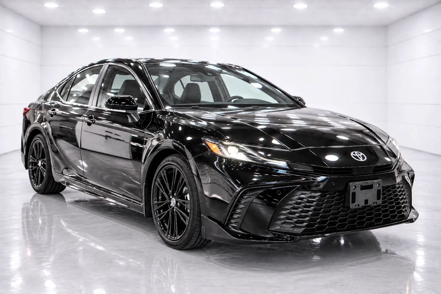 Used 2026 Toyota Camry SE FWD image 7