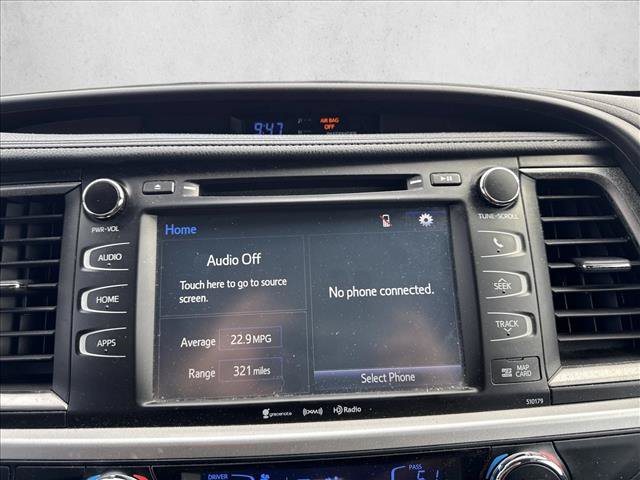 Used 2017 Toyota Highlander SE FWD image 11