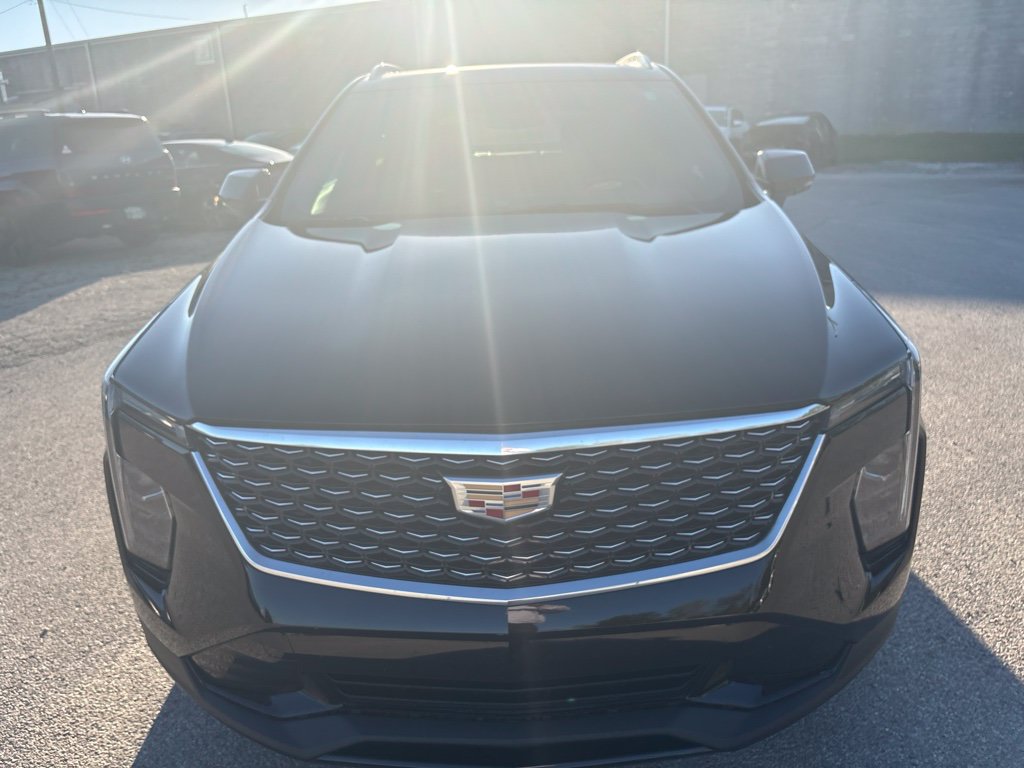 Used 2024 Cadillac XT4 Premium Luxury AWD/4WD image 9