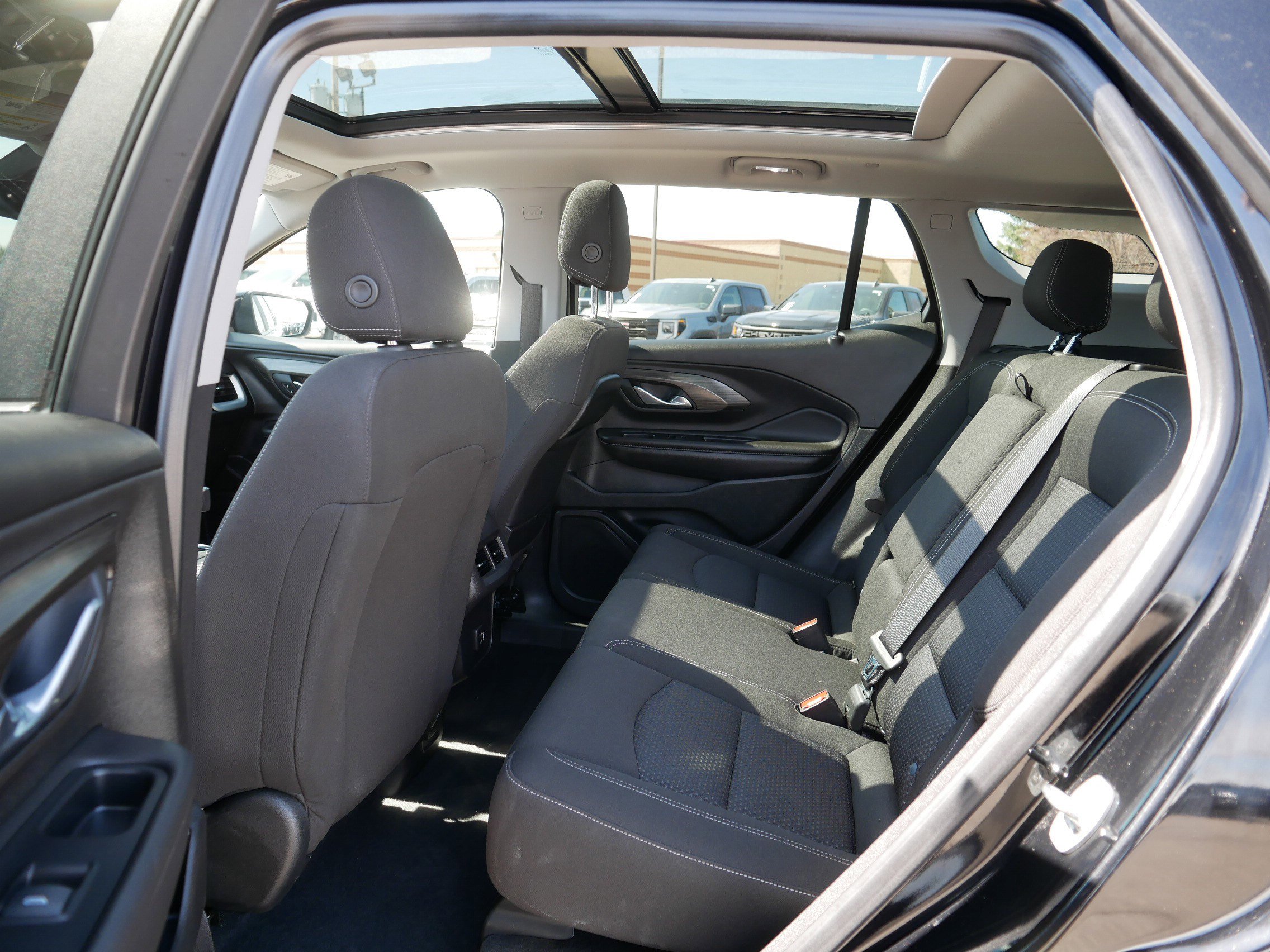 Used 2023 GMC Terrain SLE w/ Driver Convenience Package AWD/4WD image 36