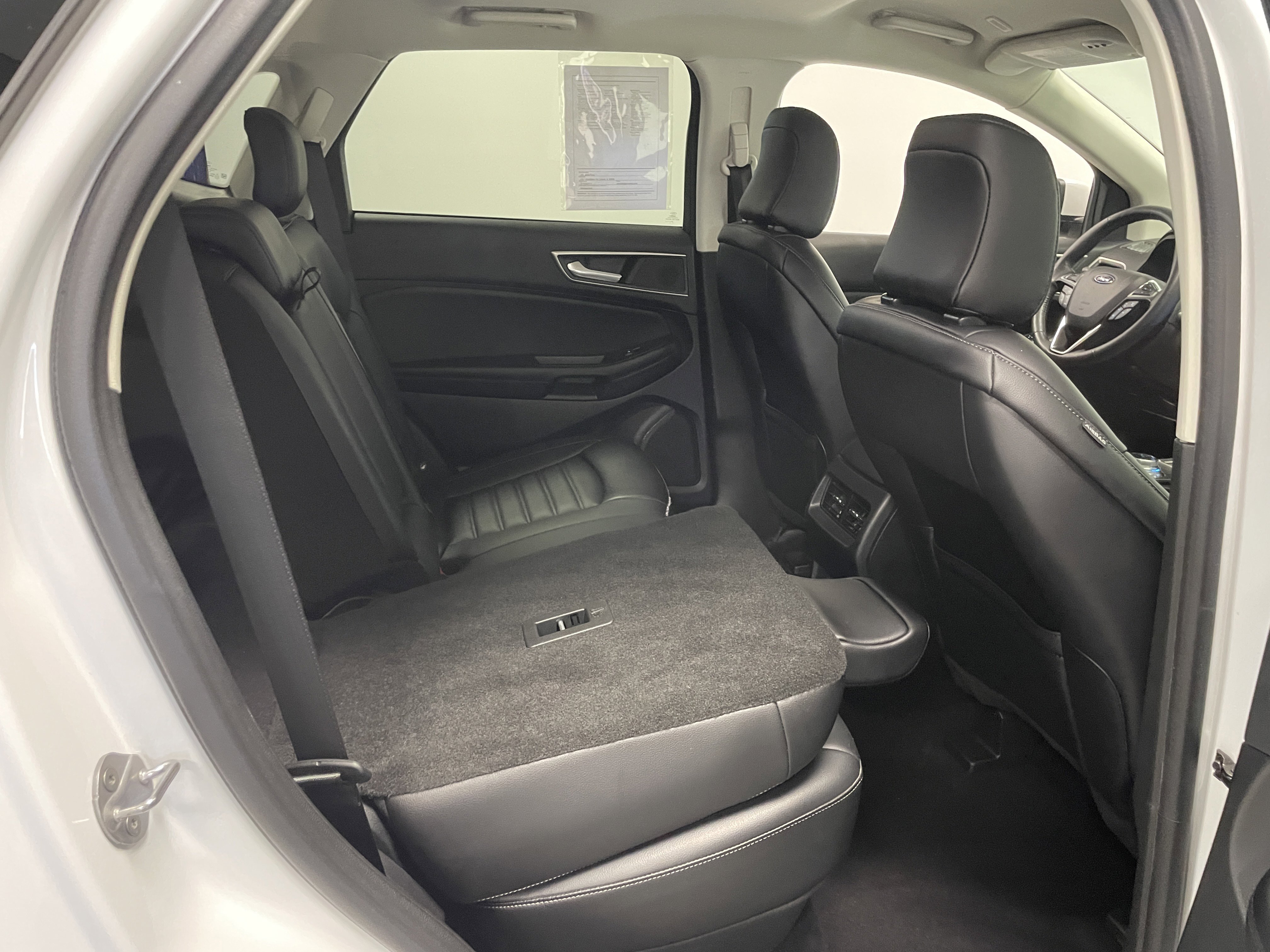 Used 2022 Ford Edge SEL w/ Convenience Package image 25