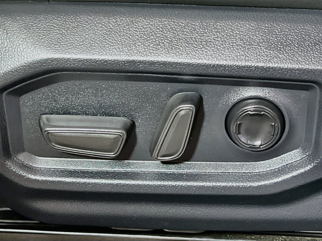 Used 2024 Toyota Sequoia Platinum AWD/4WD image 13