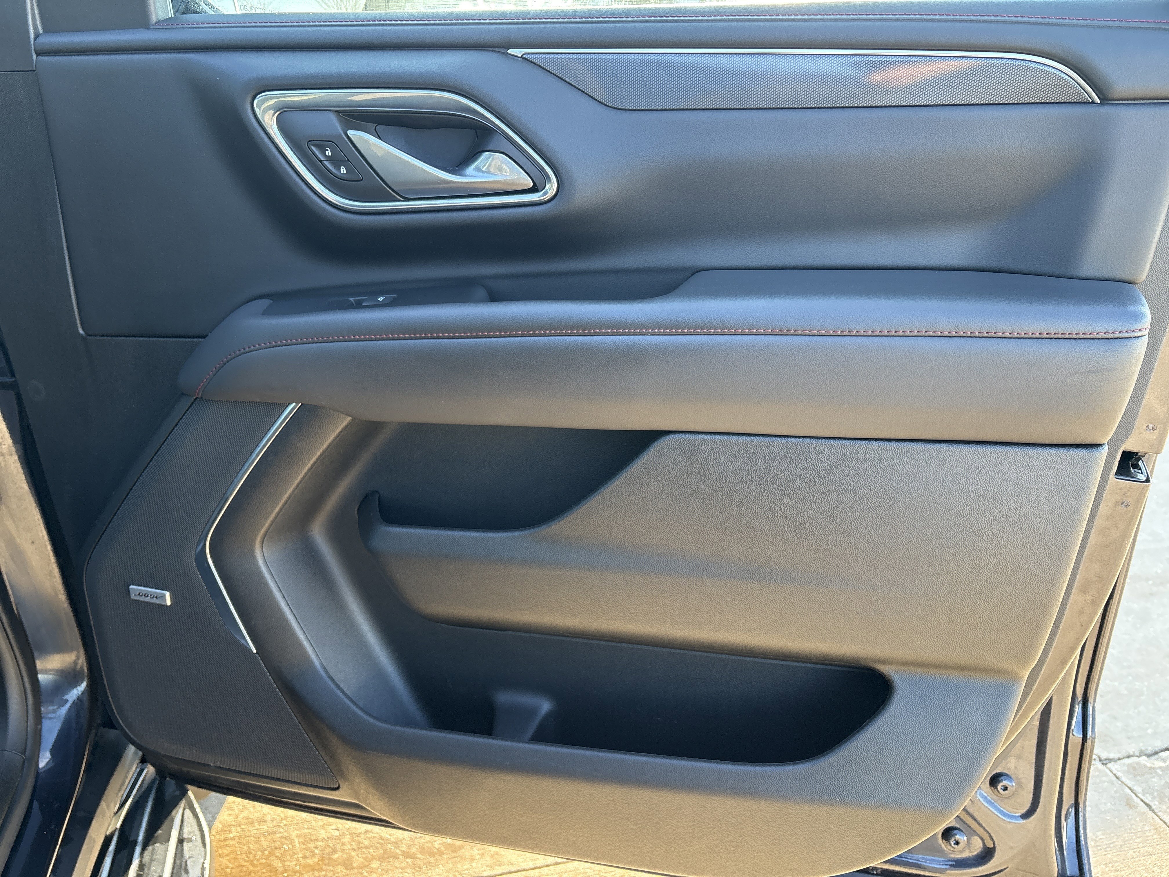 Used 2022 Chevrolet Suburban RST w/ Luxury Package image 23