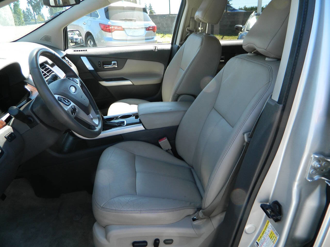Used 2011 Ford Edge Limited AWD/4WD image 12