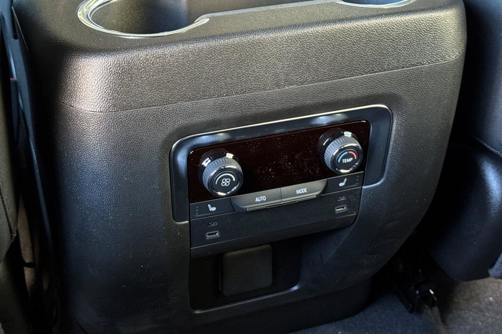 New 2026 Chevrolet Suburban High Country image 16