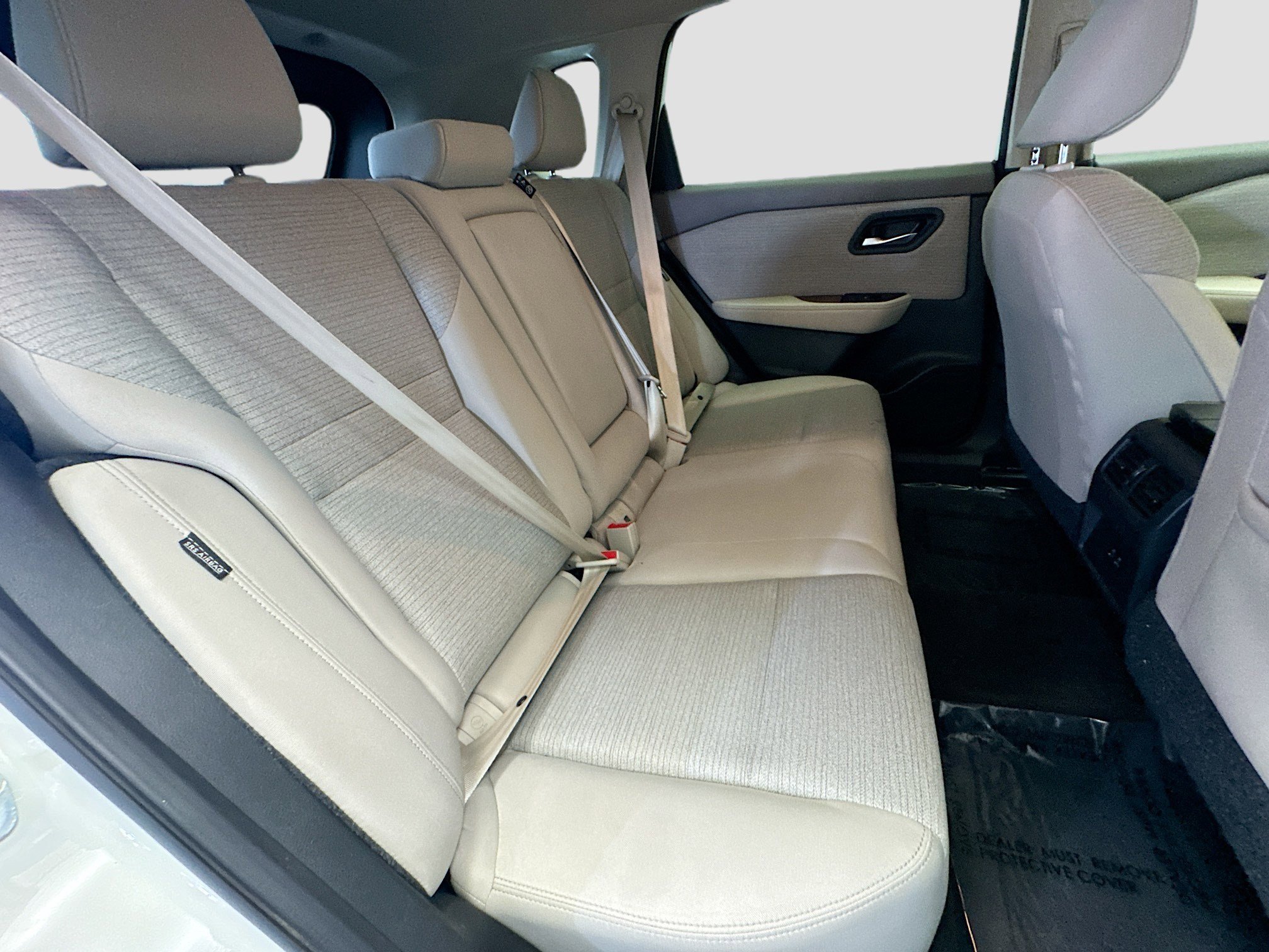 Used 2023 Nissan Rogue SV image 14