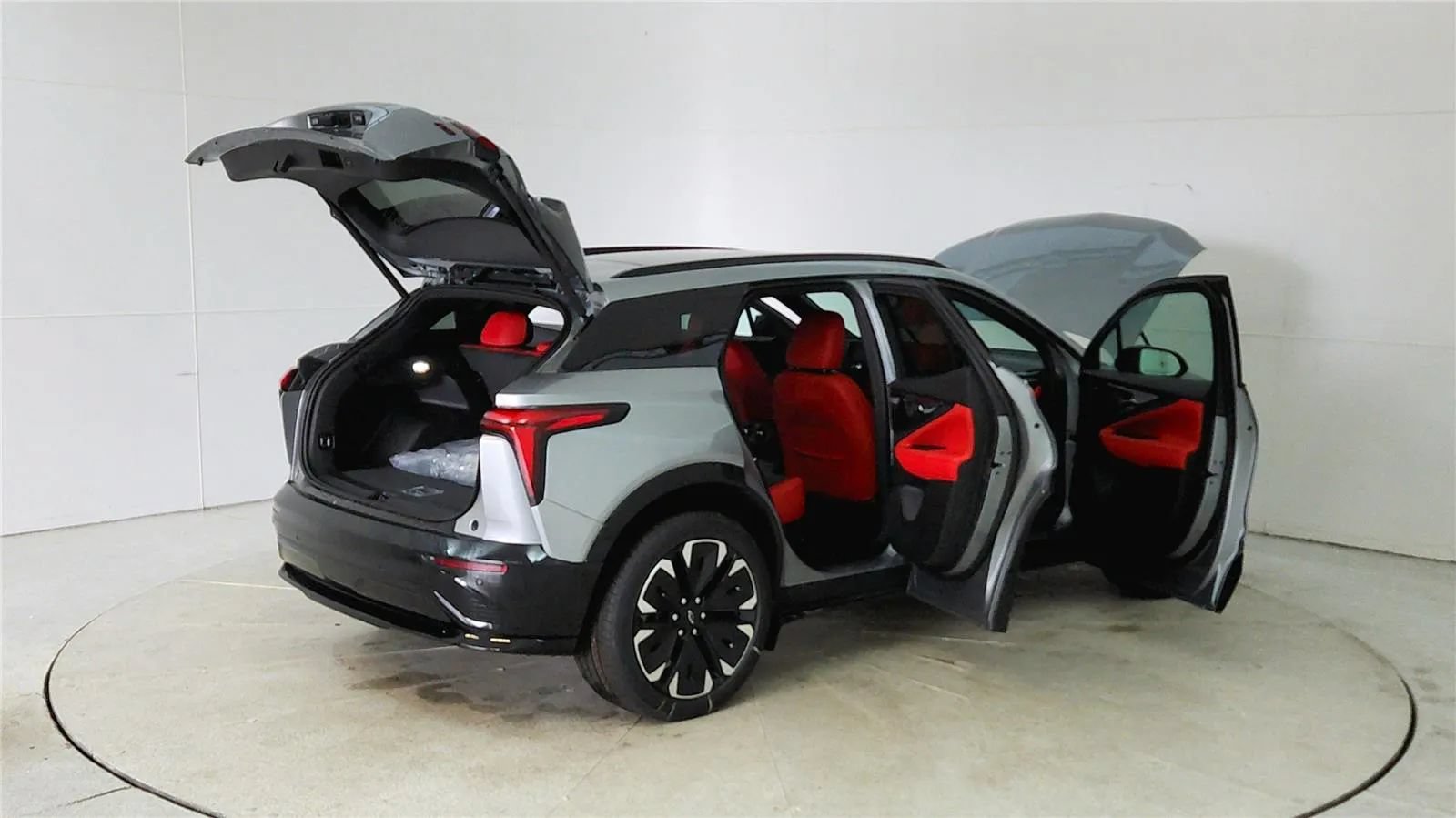 New 2025 Chevrolet Blazer EV RS RWD image 12