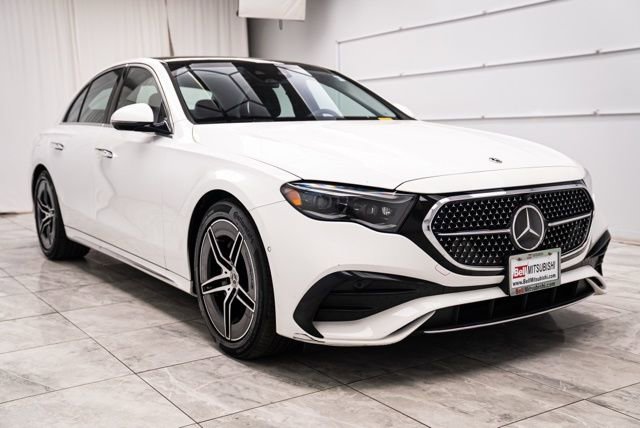 Used 2025 Mercedes-Benz E 350 4MATIC Sedan image 6