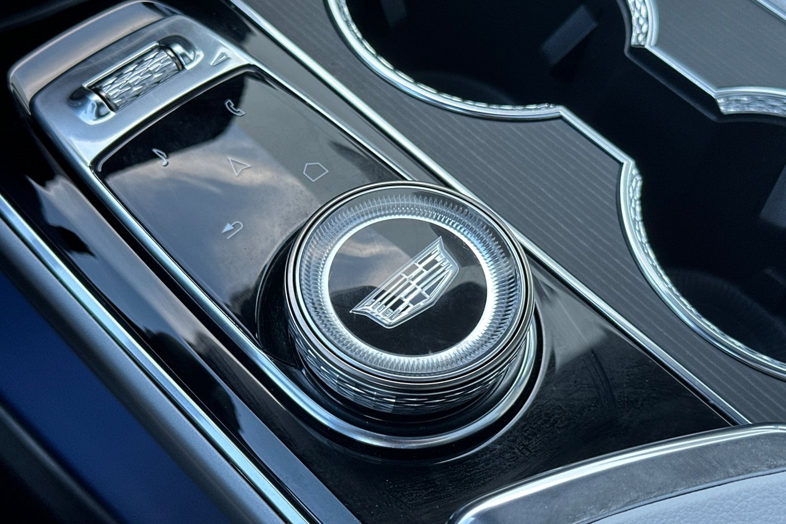 Certified 2025 Cadillac Lyriq Luxury image 29