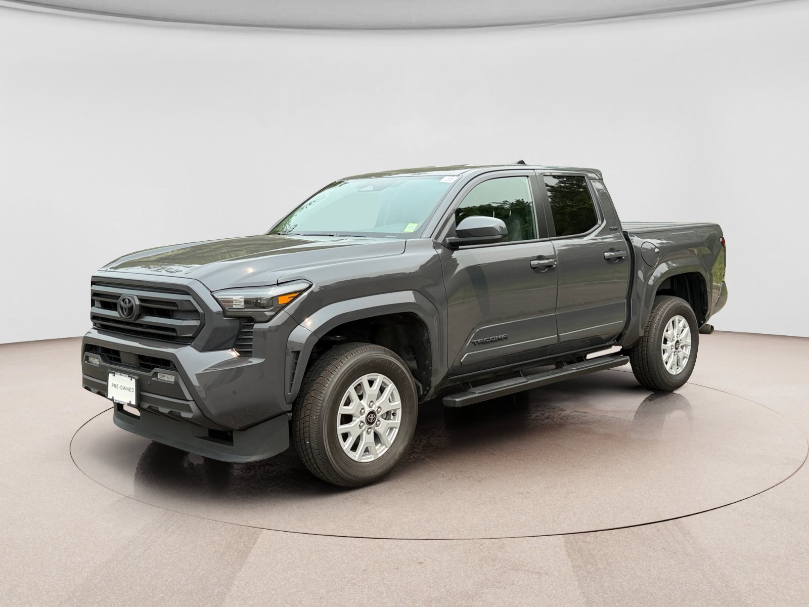 Used 2025 Toyota Tacoma SR5 w/ SR5 Upgrade Package AWD/4WD image 1
