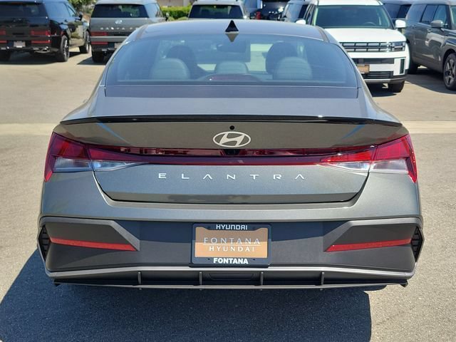 New 2026 Hyundai Elantra SEL Sport FWD image 32