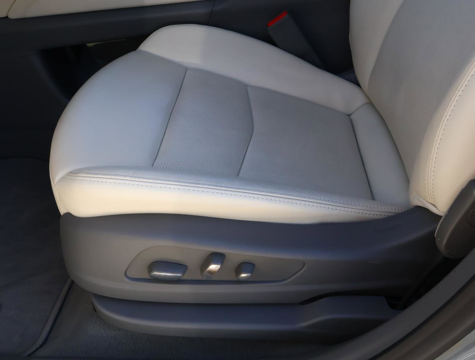 Certified 2023 Cadillac XT6 Premium Luxury image 20