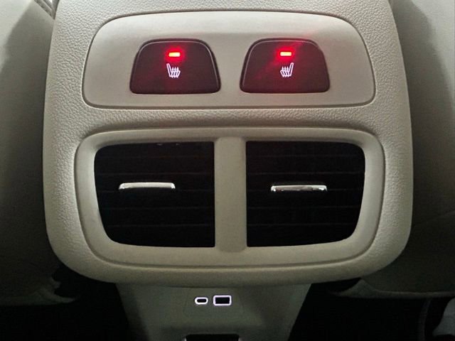 Used 2022 Buick Envision Avenir w/ Technology Package II image 14