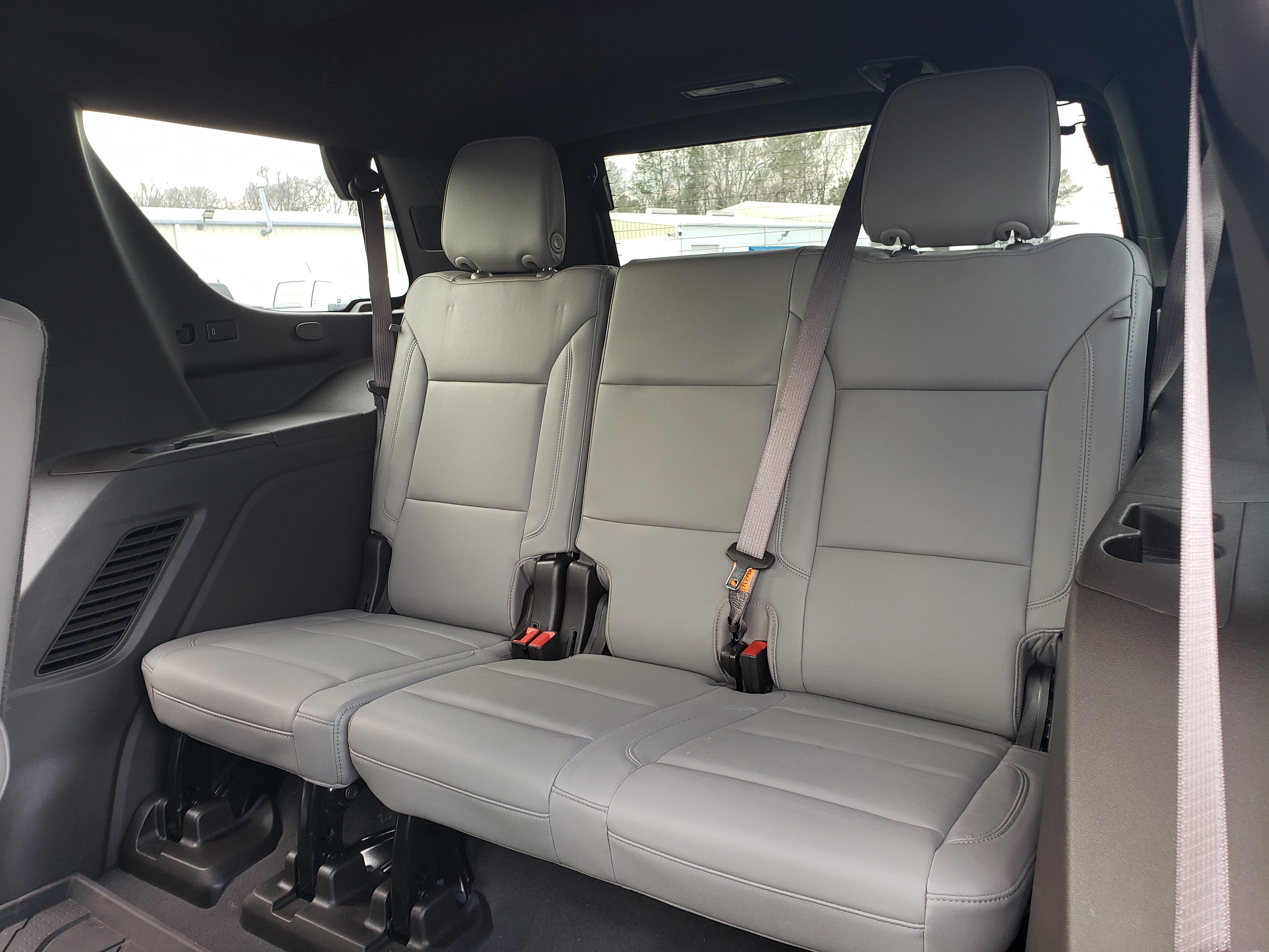 Used 2024 Chevrolet Tahoe LT w/ Luxury Package image 35