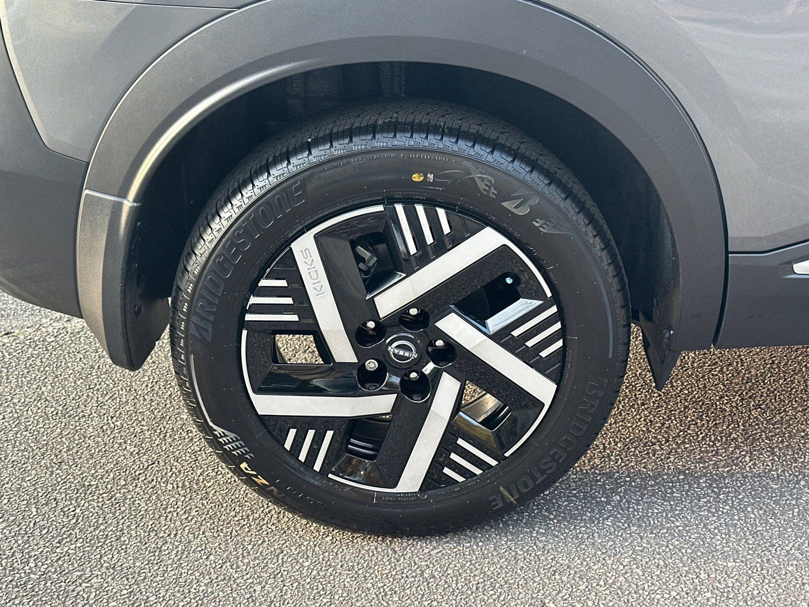 New 2026 Nissan Kicks SV image 17