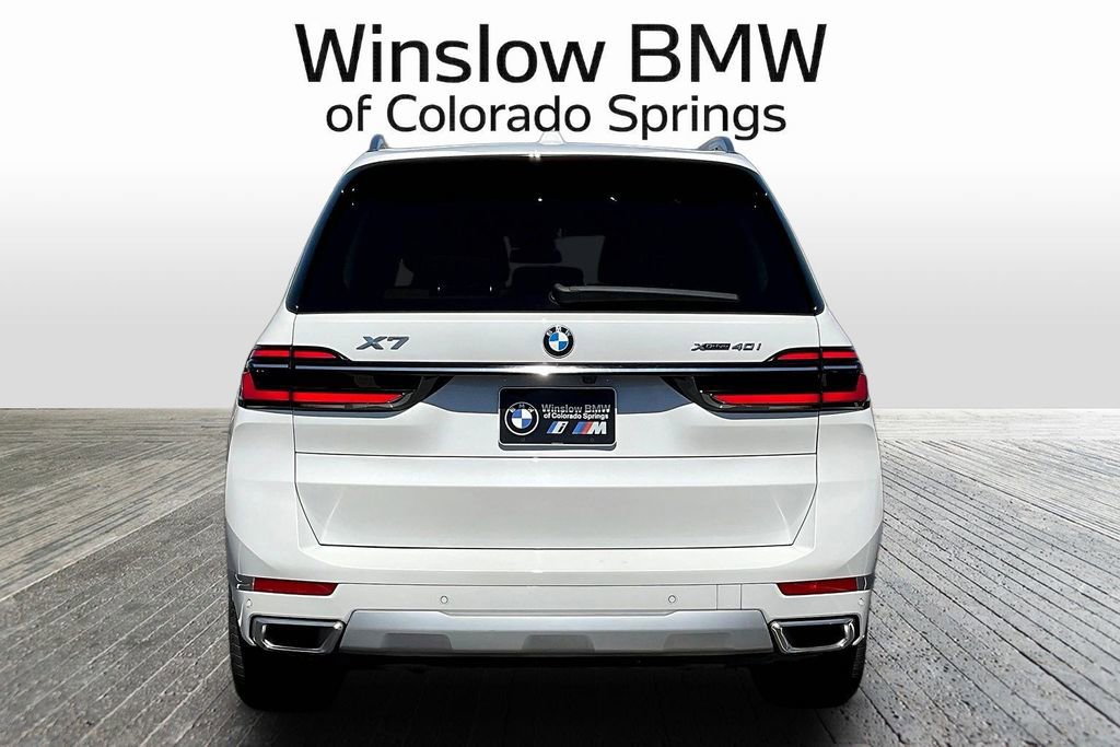Used 2024 BMW X7 xDrive40i w/ Premium Package AWD/4WD image 5