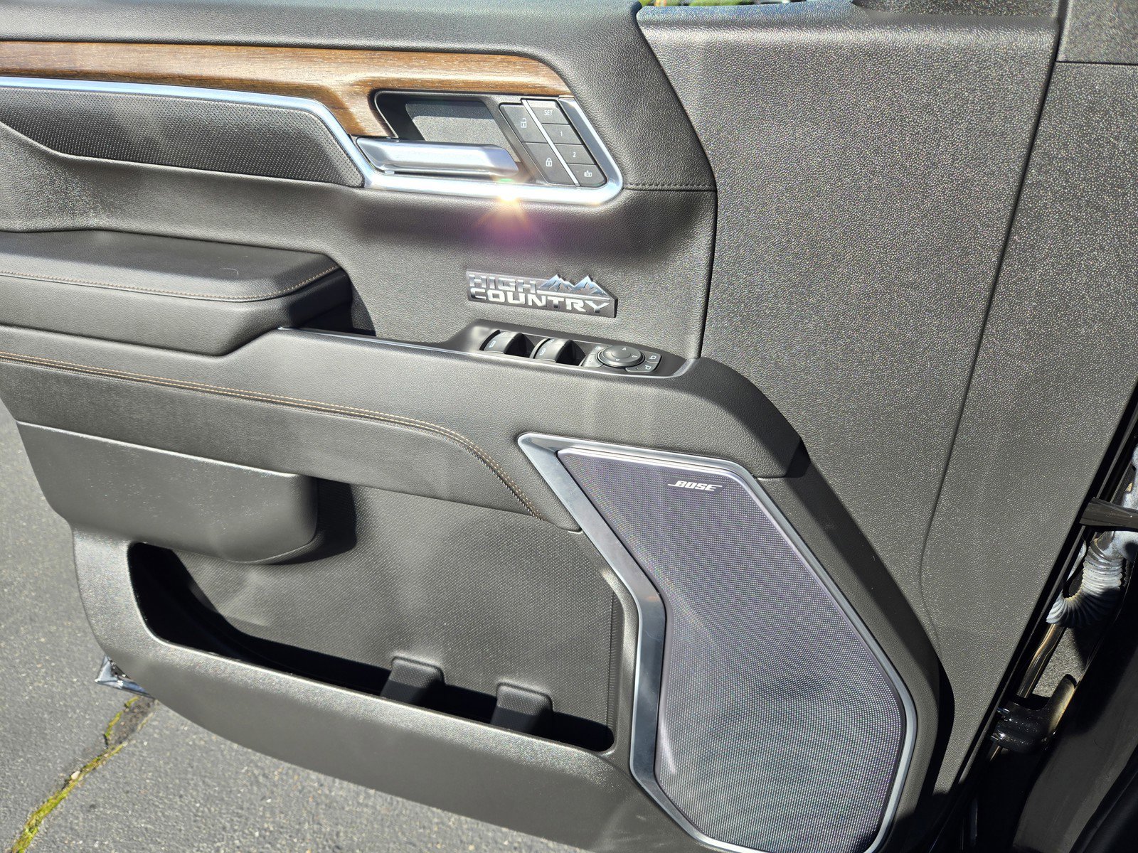 Certified 2023 Chevrolet Silverado 1500 High Country w/ Z71 Off-Road Package image 17