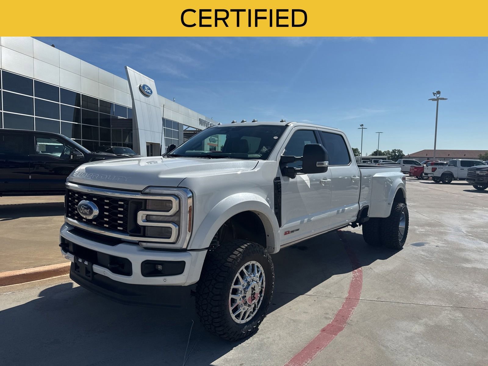 Used 2025 Ford F450 Platinum w/ FX4 Off-Road Package AWD/4WD image 1