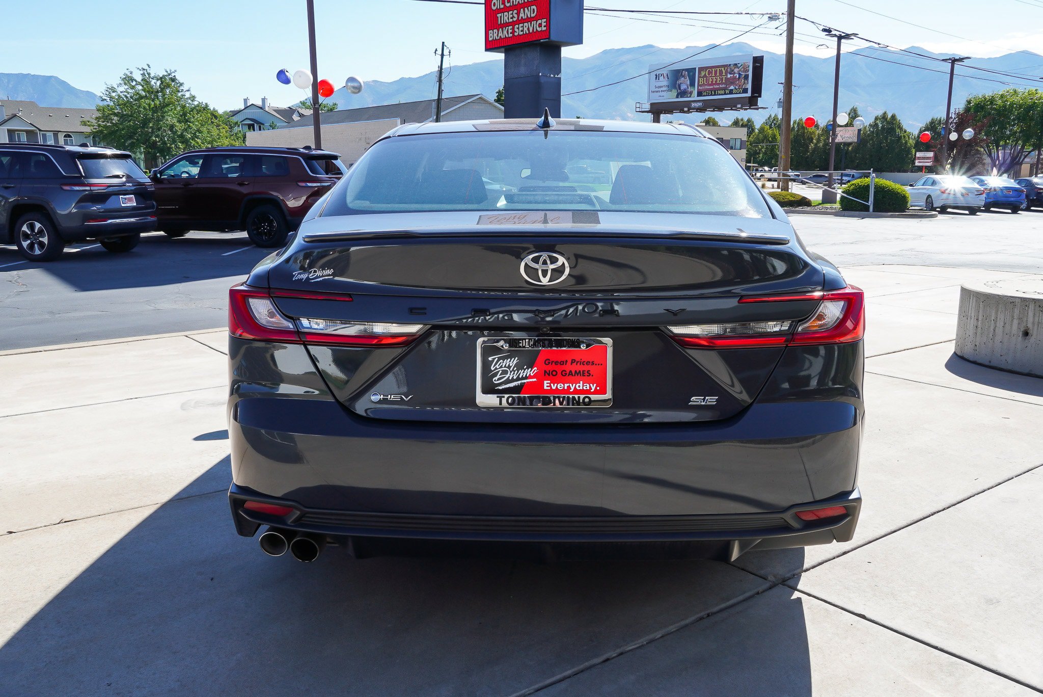 Used 2025 Toyota Camry SE FWD image 7