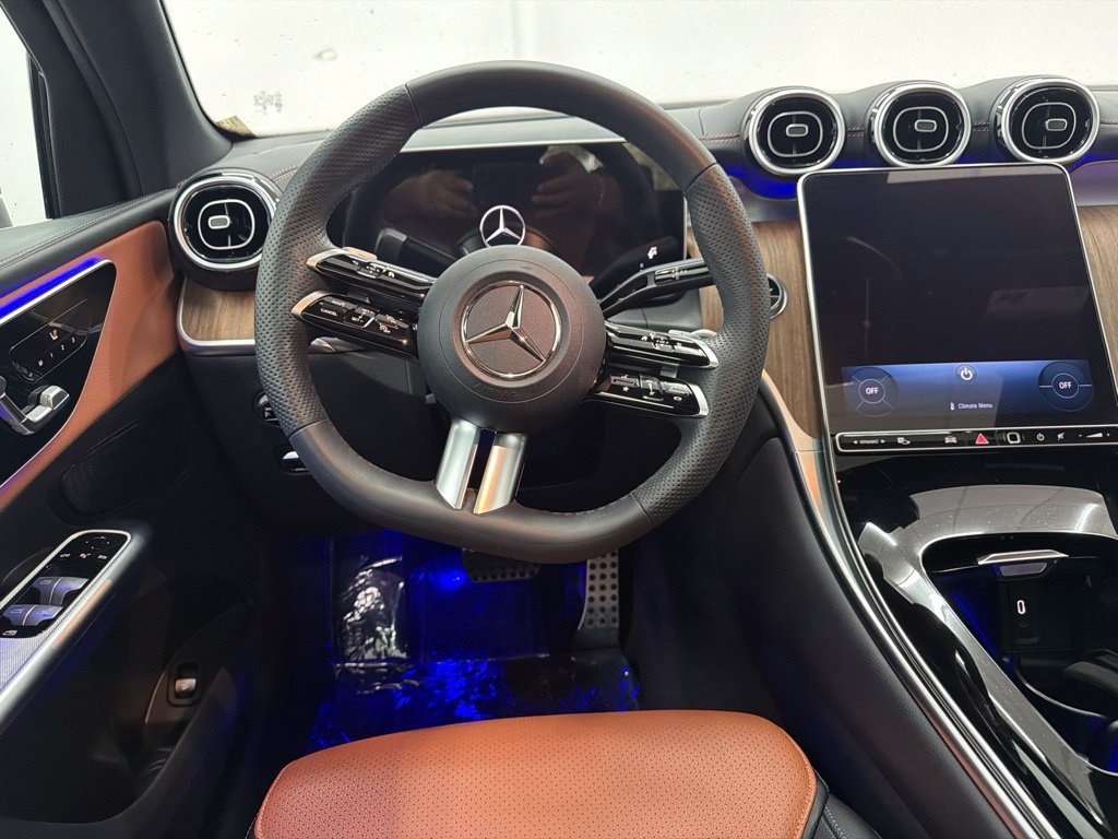 Used 2023 Mercedes-Benz GLC 300 4MATIC image 22