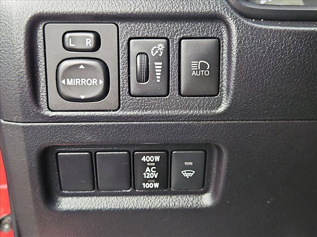 Used 2022 Toyota 4Runner SR5 AWD/4WD image 16